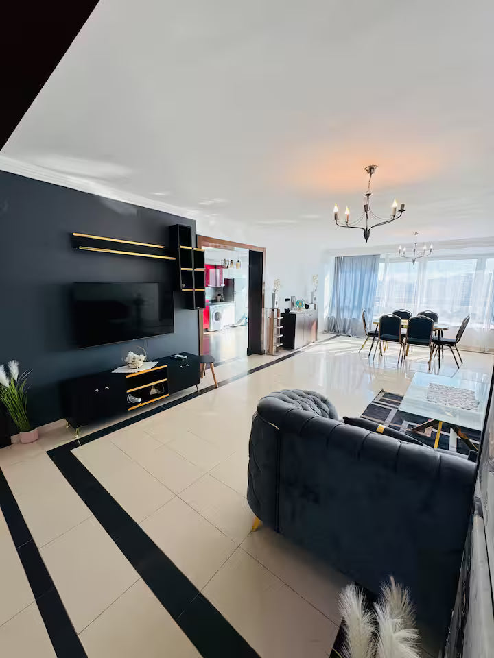Logement F4 de Luxe avec Vue Mer au 18ème Étage — Tour Mobilart Bahia Center, Oran (7 pers.)