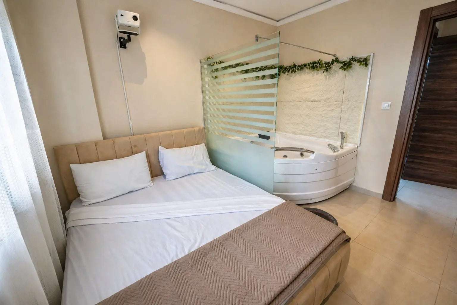Appartement 2 Chambres avec Jacuzzi Privatif – Belgaïd / Canastel, Oran F3 Key in Dz