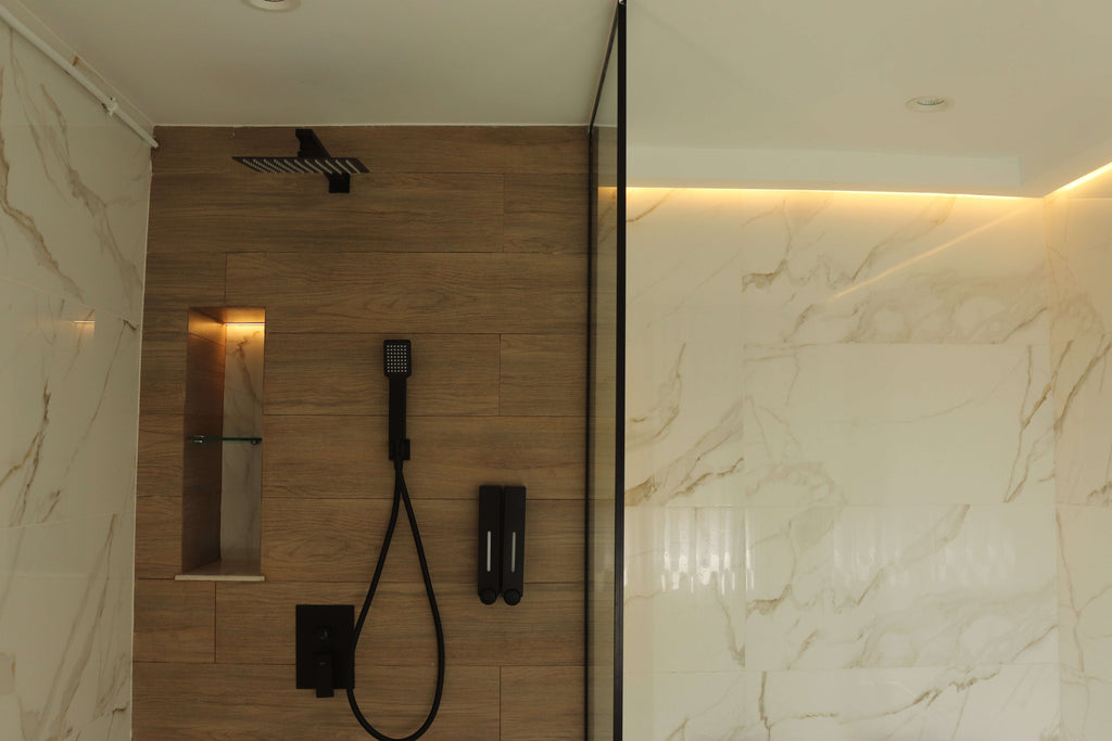 🏠 Appartement Luxe Gambetta, Oran — Jacuzzi Marbre, Suite Parentale (Résidence Sidi Attallah)