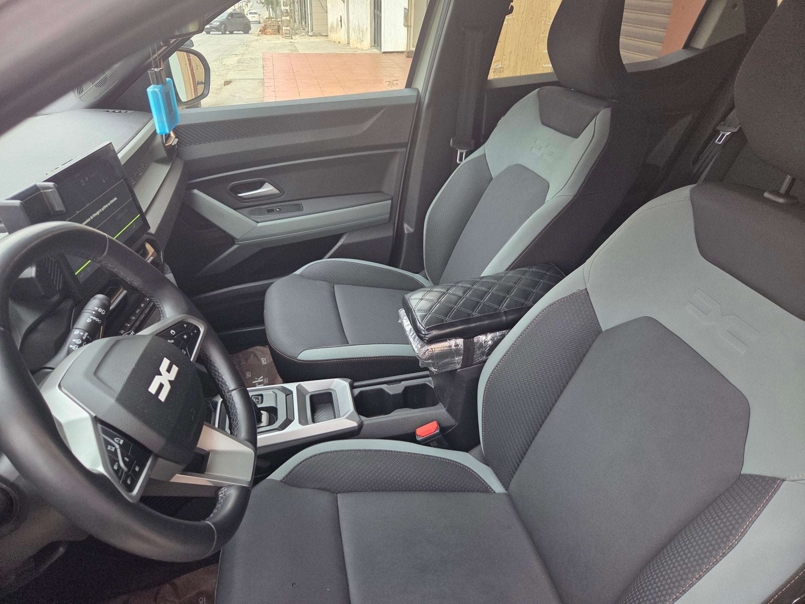 Véhicule Location Dacia Duster phase 3 SUV 2025 automatique Nardo Oran | Keyin-DZ