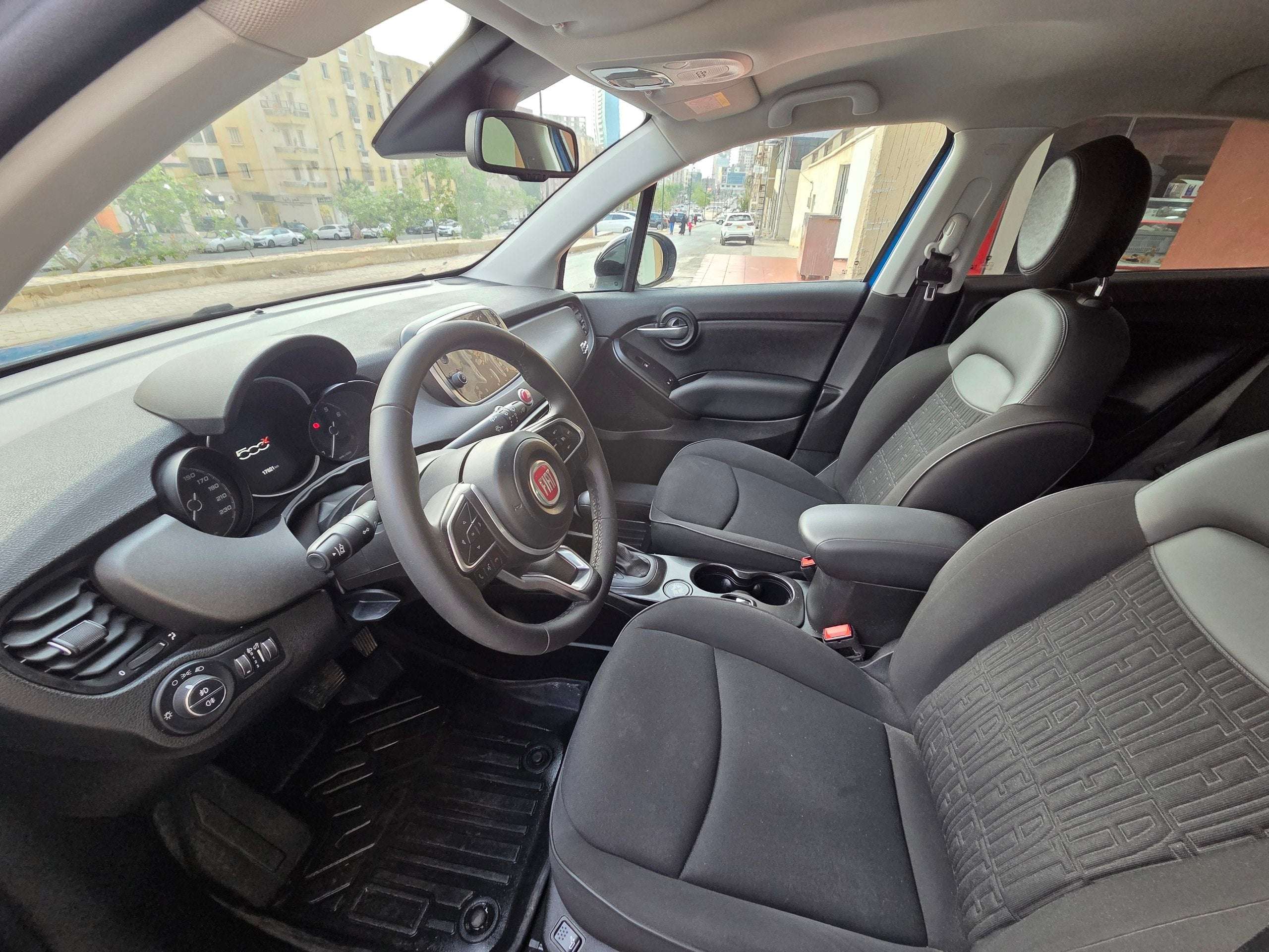 Véhicule Location Fiat 500X SUV automatique bleu chic Oran | Keyin-DZ