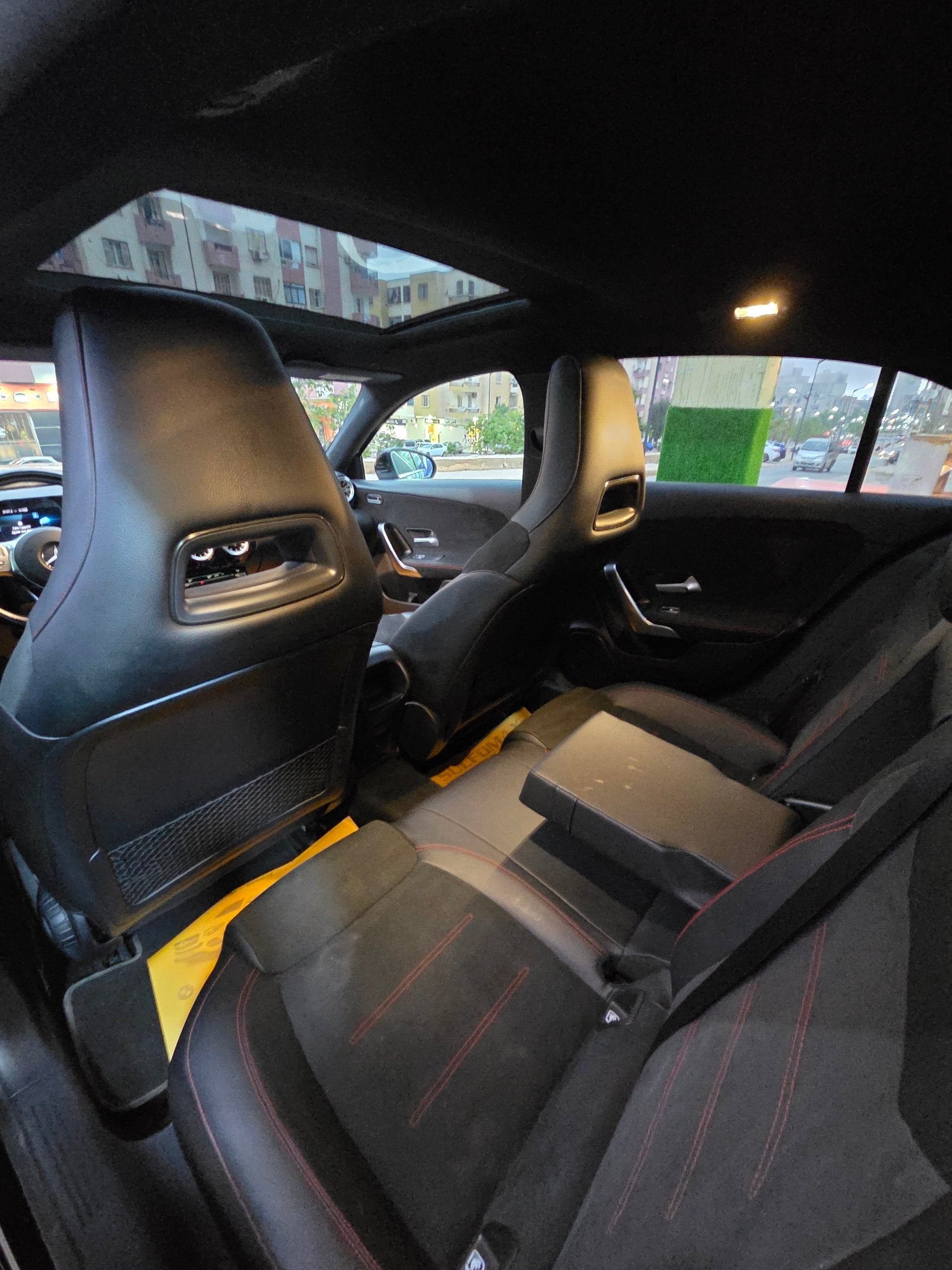Location Mercedes Classe A 200d AMG Line — Berline Premium Automatique à Oran