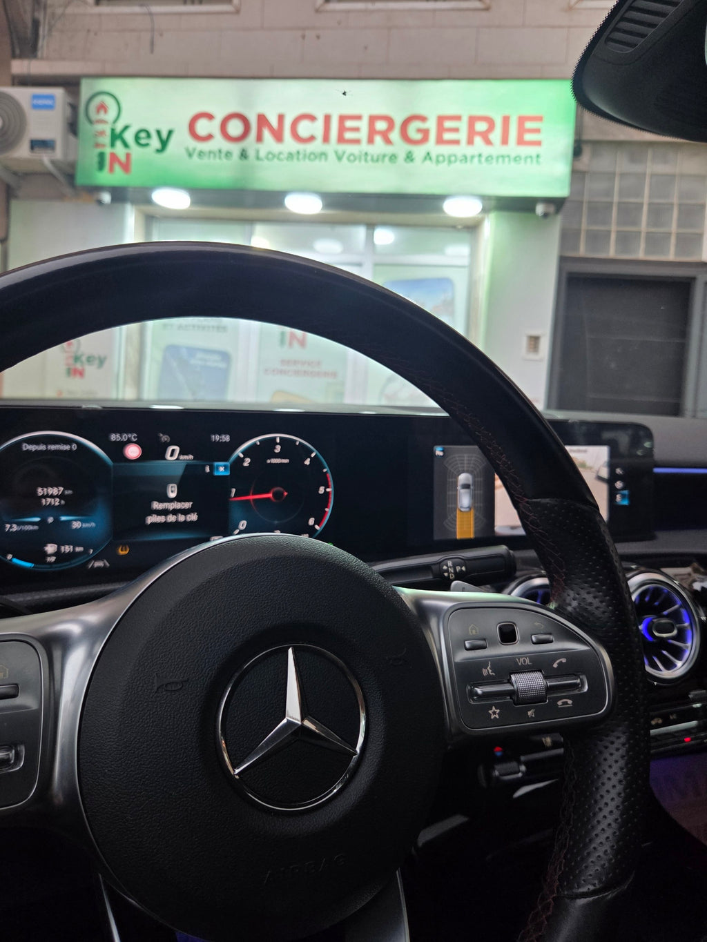 Location Mercedes Classe A 200d AMG Line — Berline Premium Automatique à Oran