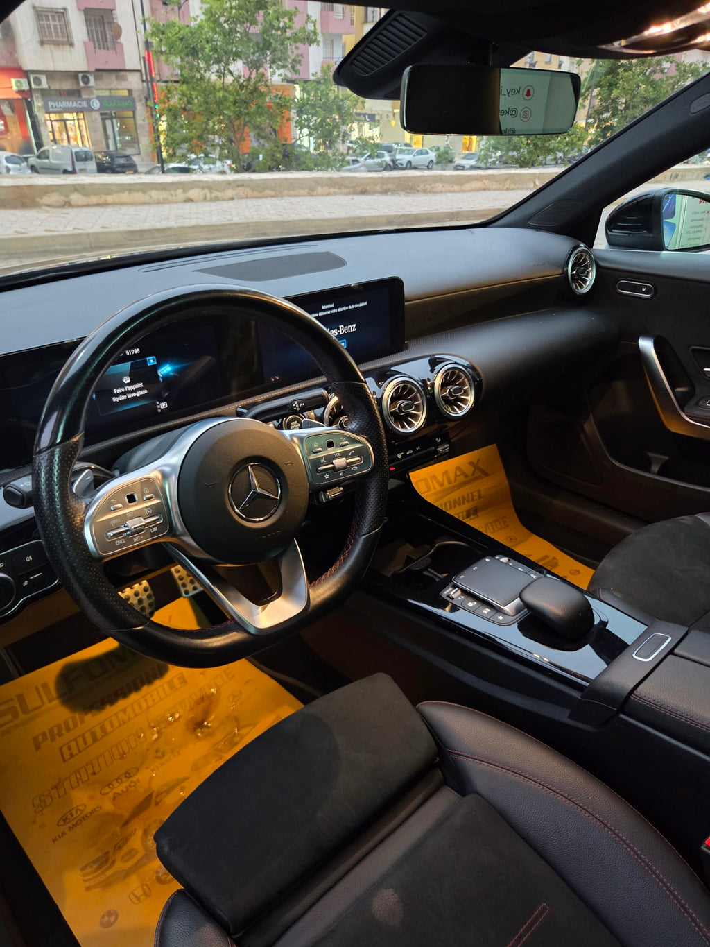 Location Mercedes Classe A 200d AMG Line — Berline Premium Automatique à Oran