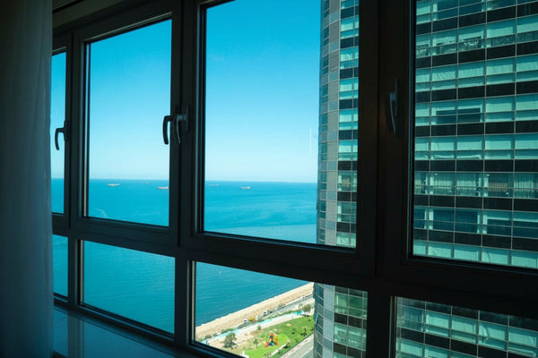 🏠 Logement F4 de Luxe avec Vue Mer au 18ème Étage — Tour Mobilart Bahia Center, Oran (7 pers.)