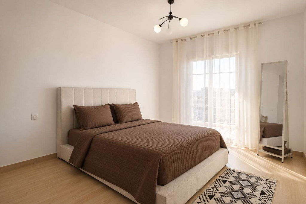 Appartement F4 — Boulevard des Lions, Centre Oran • 3 Chambres • Vue Dégagée • 8e Étage
