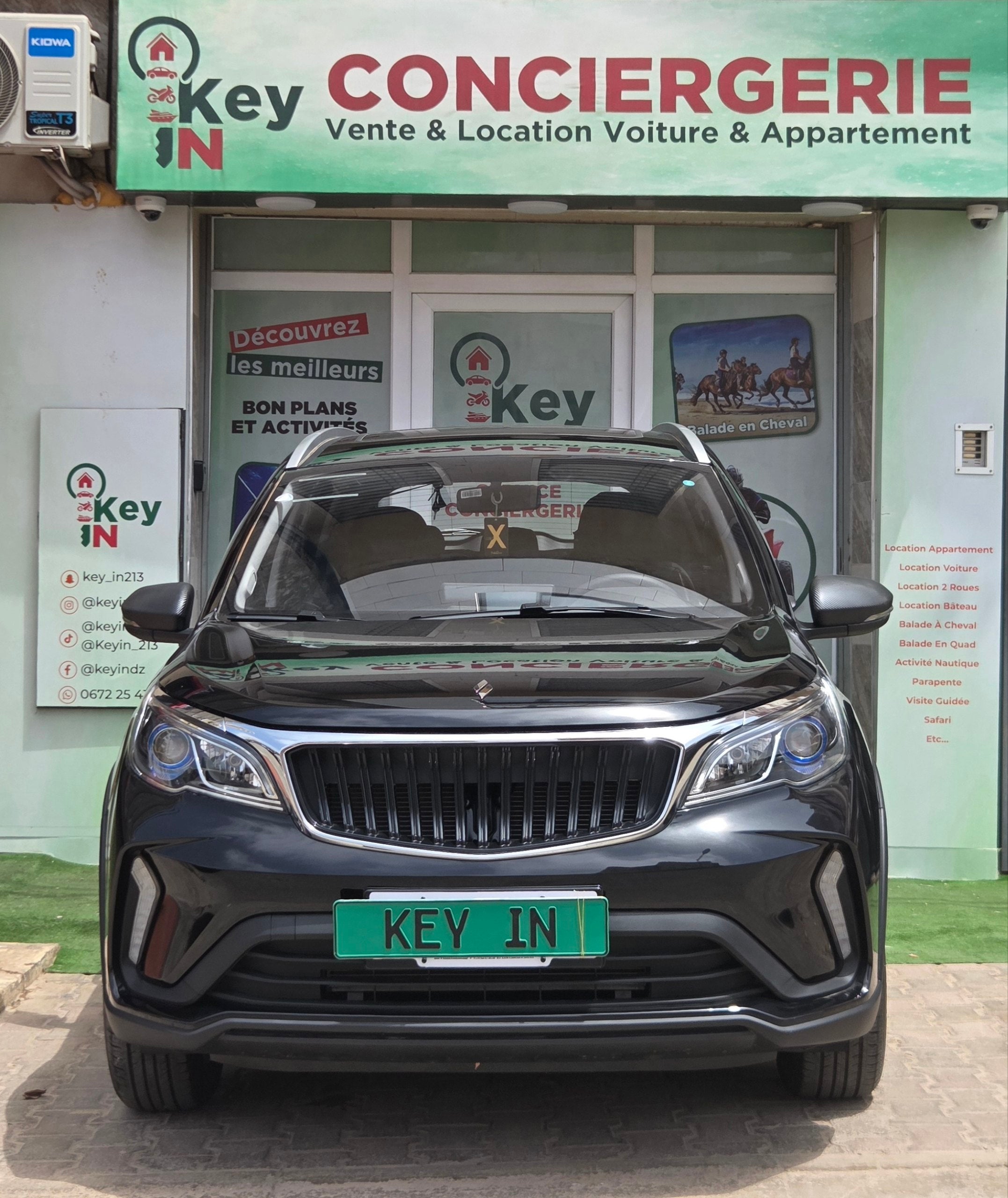 Livan X3 Pro noir en location chez Keyin-DZ, SUV familial 5 places disponible à Oran