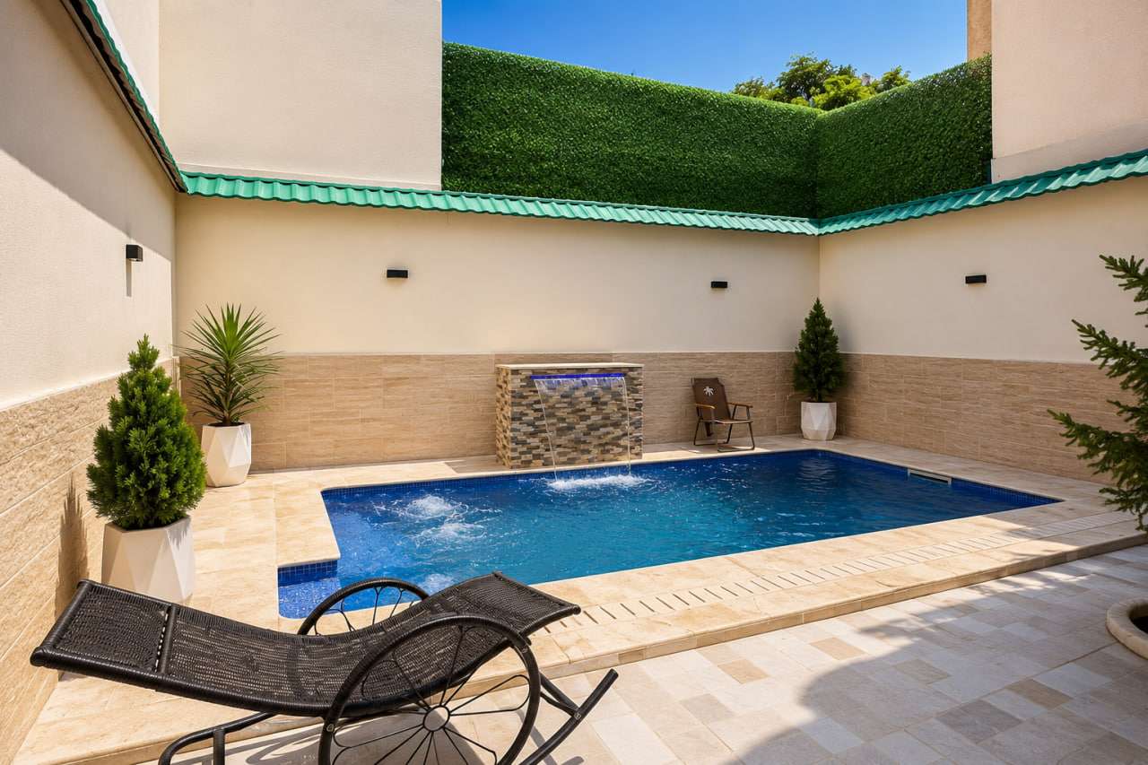 Location Piscine Privée à Oran — Sans Vis-à-Vis, Jacuzzi Inclus (Entre Filles ou Famille)