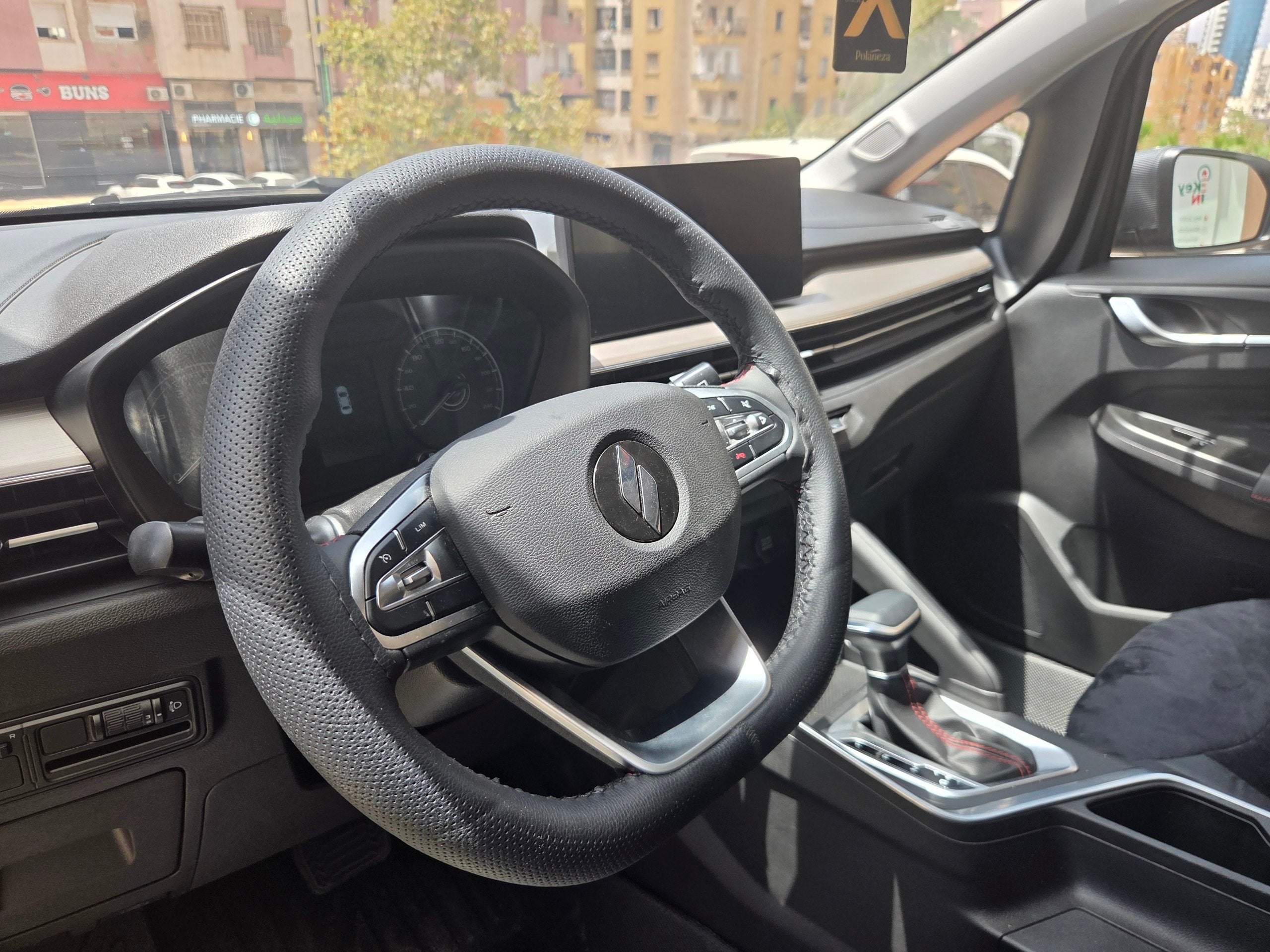 Location voiture longue durée Oran, Livan X3 Pro noir à la semaine ou au mois